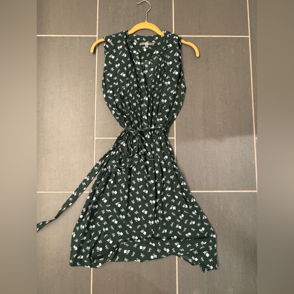 Dark Green Floral Tie-Waist Sleeveless Dress